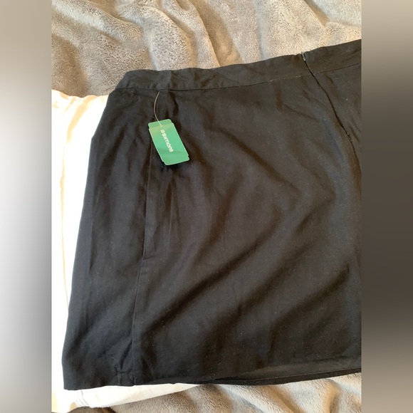 Split-hem mini skirt (NWT) - Picture 2 of 2